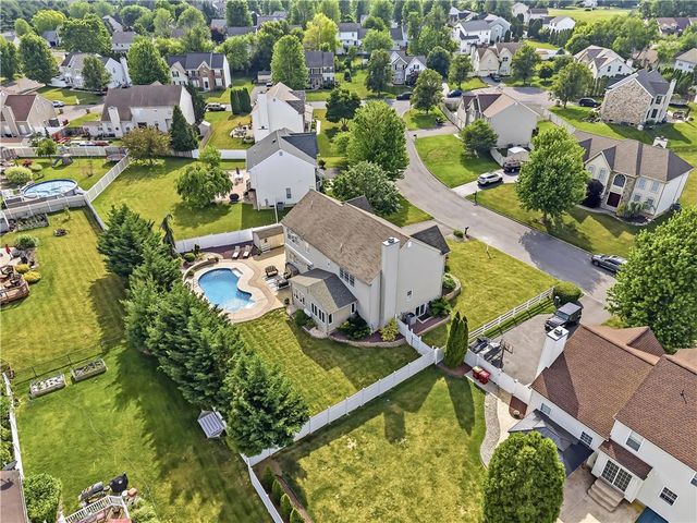 205 North Timothy Trail, Forks Twp, PA 18040
