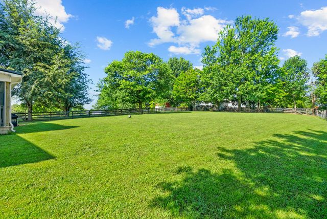 2466 Artie Manning Rd, Clarksville, TN 37042