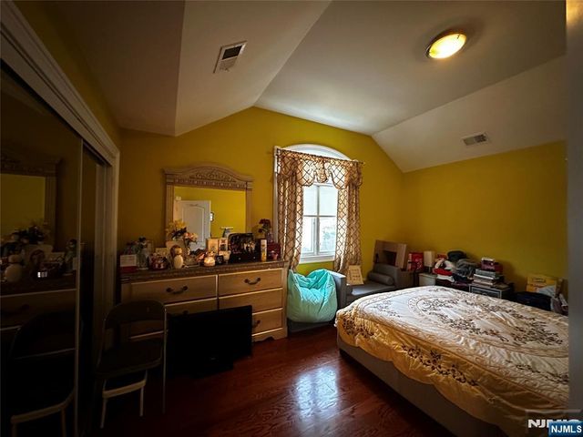 28-07 Zachary Terrace, Fair Lawn, NJ 07410