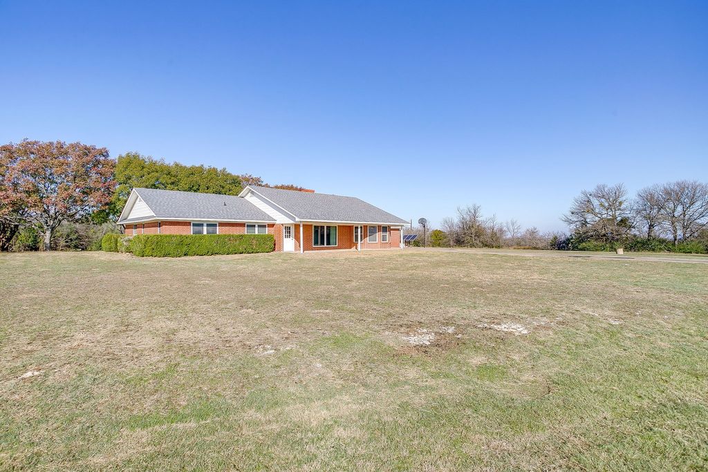 407 Llano Court, Weatherford, TX 76087 — photo 2