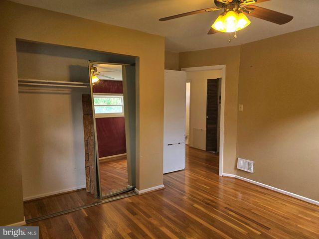 18 PEARSON DR, Newark, DE 19713