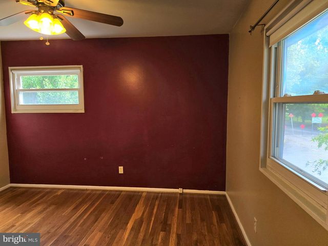 18 PEARSON DR, Newark, DE 19713
