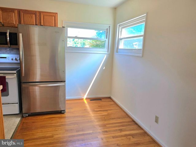 18 PEARSON DR, Newark, DE 19713