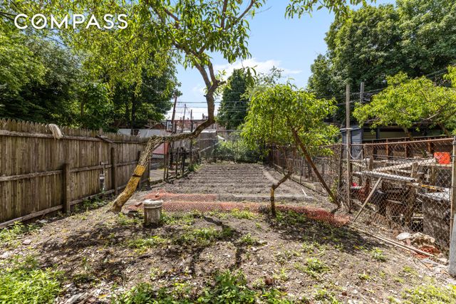 738 Lafayette Avenue, New York City, NY 11221