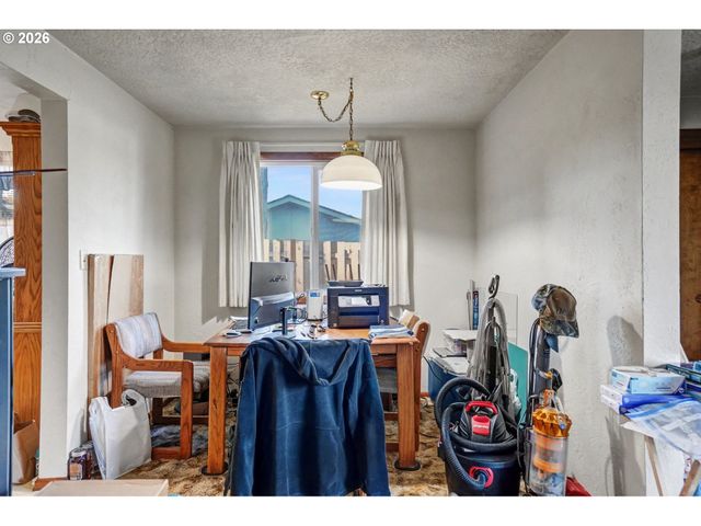 -1 VISTA Ave Se, Salem, OR 97302