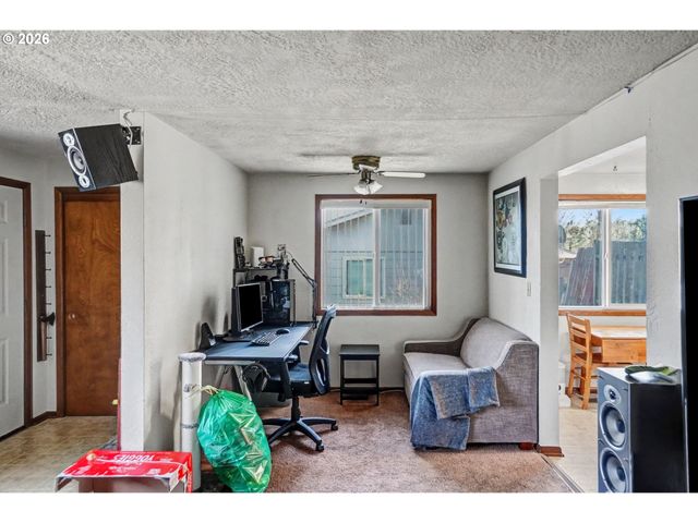 -1 VISTA Ave Se, Salem, OR 97302