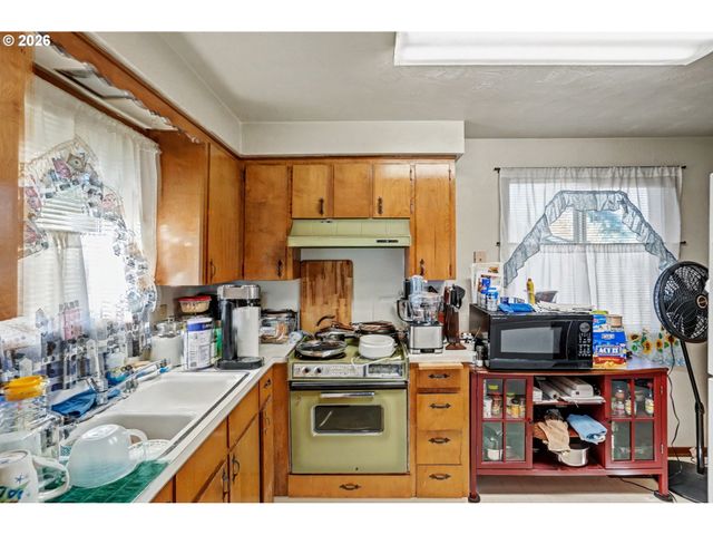 -1 VISTA Ave Se, Salem, OR 97302