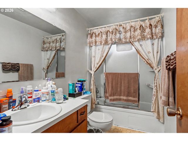 -1 VISTA Ave Se, Salem, OR 97302