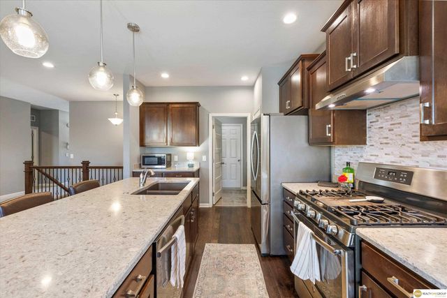 3806 S 205th Street, Elkhorn, NE 68022