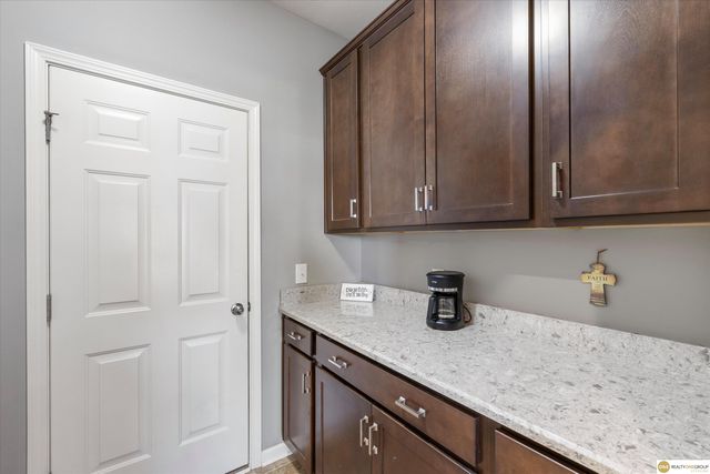 3806 S 205th Street, Elkhorn, NE 68022