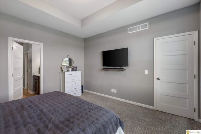 3806 S 205th Street, Elkhorn, NE 68022