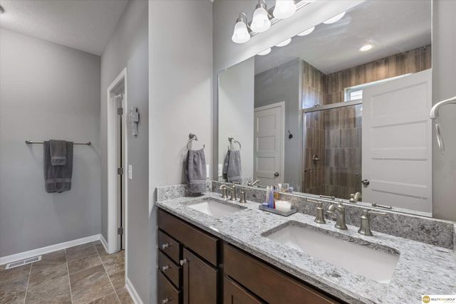 3806 S 205th Street, Elkhorn, NE 68022