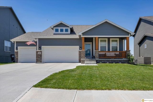 3806 S 205th Street, Elkhorn, NE 68022