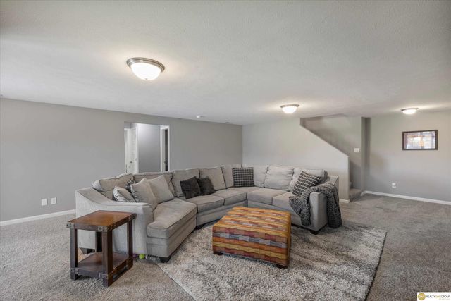 3806 S 205th Street, Elkhorn, NE 68022