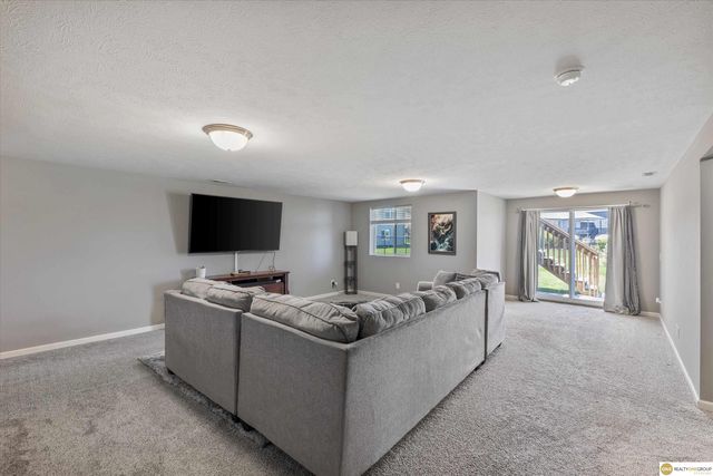 3806 S 205th Street, Elkhorn, NE 68022