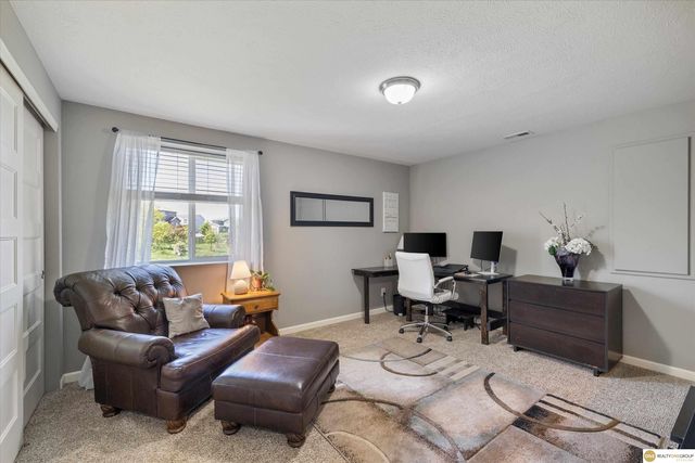 3806 S 205th Street, Elkhorn, NE 68022