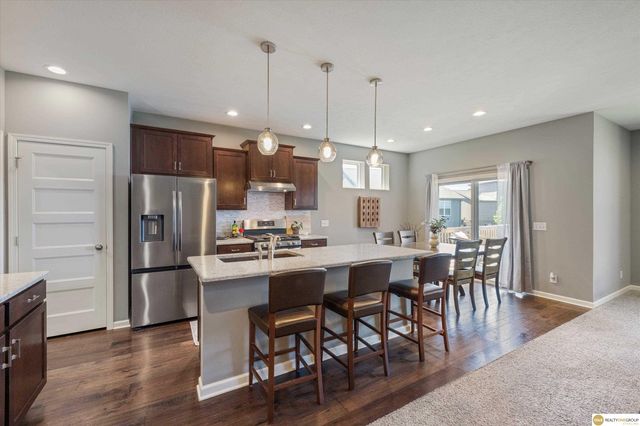 3806 S 205th Street, Elkhorn, NE 68022