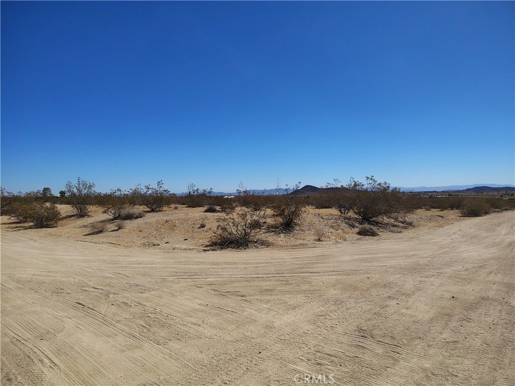 2681 Sunburst Avenue, Joshua Tree, CA 92252