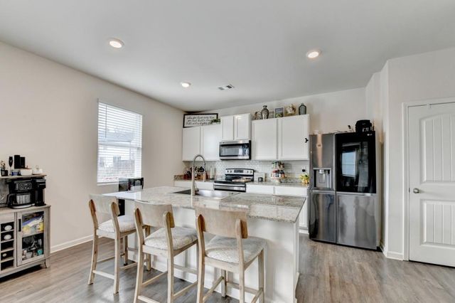 52 Brode Lane, Pendergrass, GA 30567