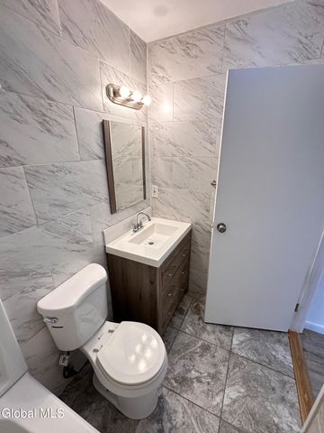 54 Northern Drive, Troy, NY 12182