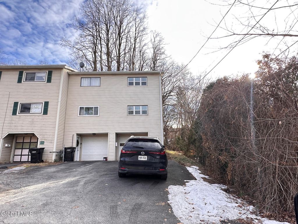 54 Northern Drive, Troy, NY 12182