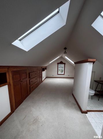 593 Knox Rd 2000 N Road, Wataga, IL 61488