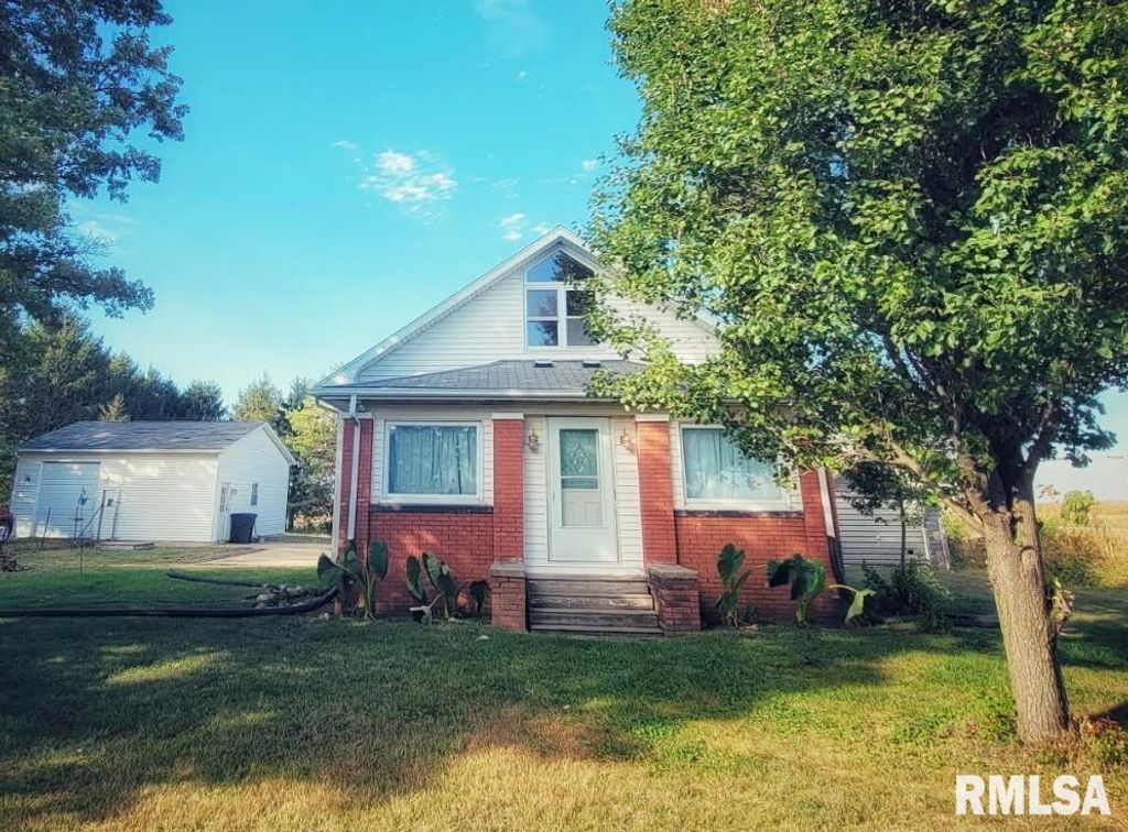 593 Knox Rd 2000 N Road, Wataga, IL 61488