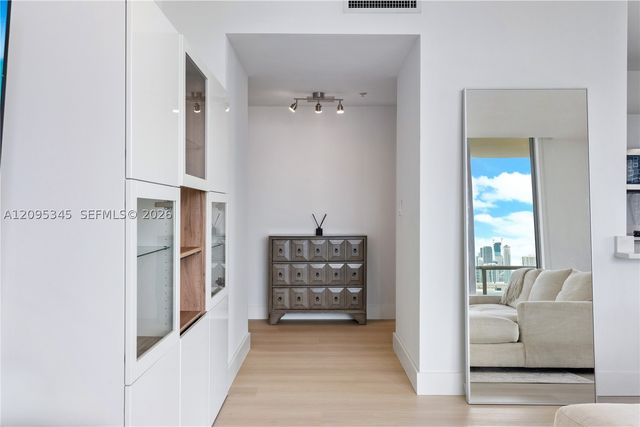 3470 E Coast Ave H1711, Miami, FL 33137