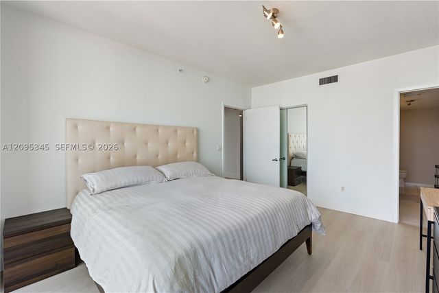 3470 E Coast Ave H1711, Miami, FL 33137