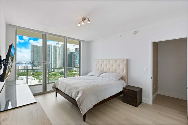 3470 E Coast Ave H1711, Miami, FL 33137
