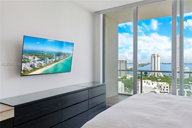 3470 E Coast Ave H1711, Miami, FL 33137