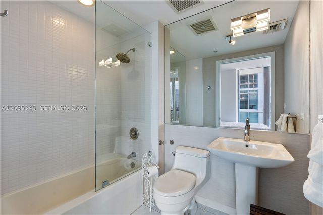 3470 E Coast Ave H1711, Miami, FL 33137