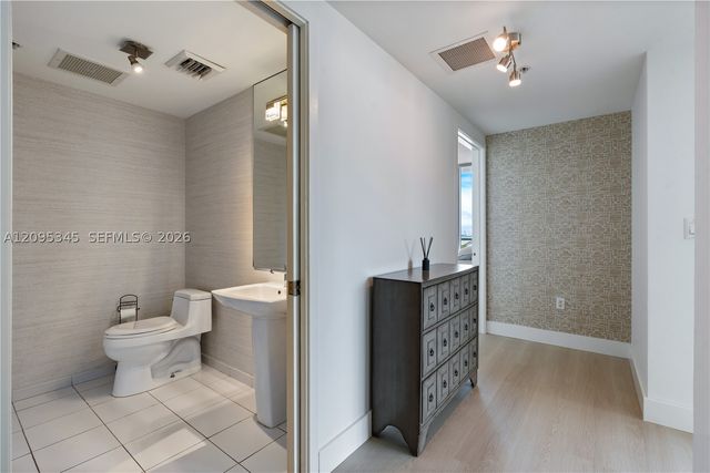3470 E Coast Ave H1711, Miami, FL 33137