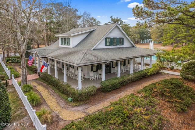 9132 Village Lake Drive SW, Calabash, NC 28467