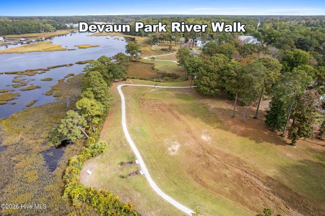 9132 Village Lake Drive SW, Calabash, NC 28467