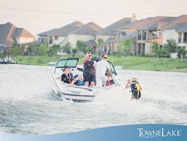 17931 Pecan Bayou Lane, Cypress, TX 77433