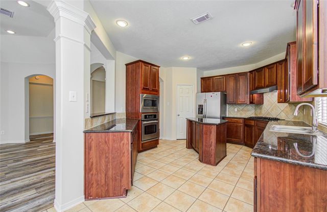 226 Elana Lane, Stafford, TX 77477