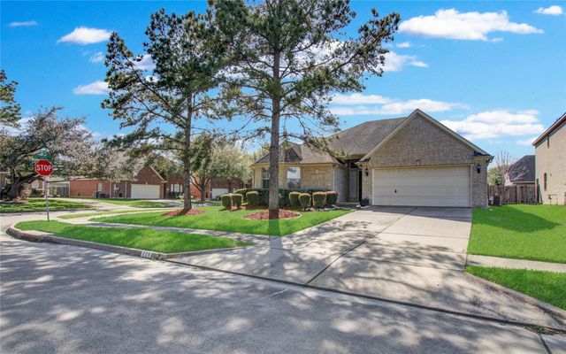 226 Elana Lane, Stafford, TX 77477