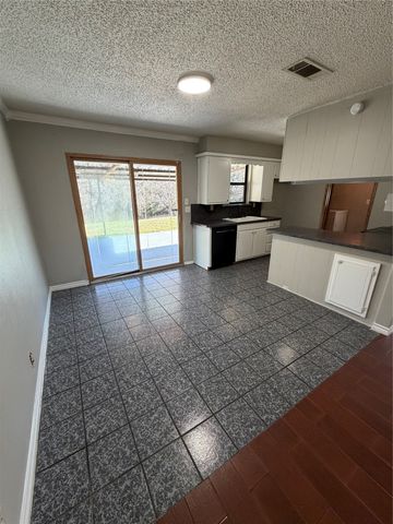 813 County Road 3680, Paradise, TX 76073