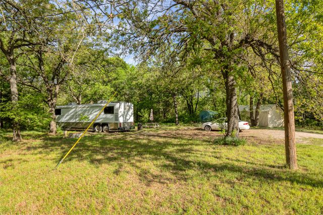 813 County Road 3680, Paradise, TX 76073
