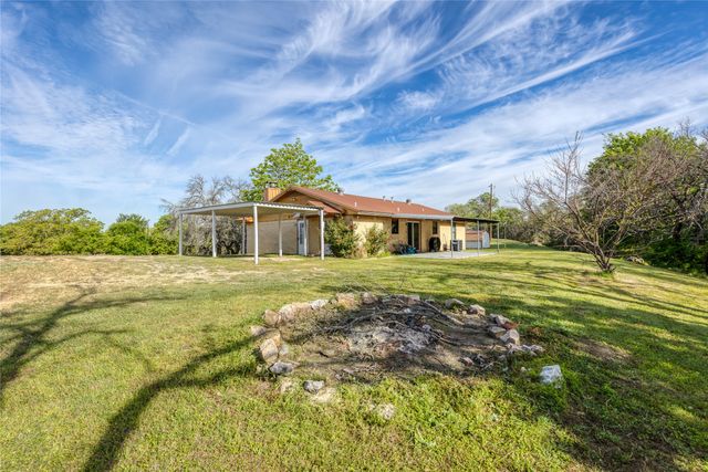 813 County Road 3680, Paradise, TX 76073