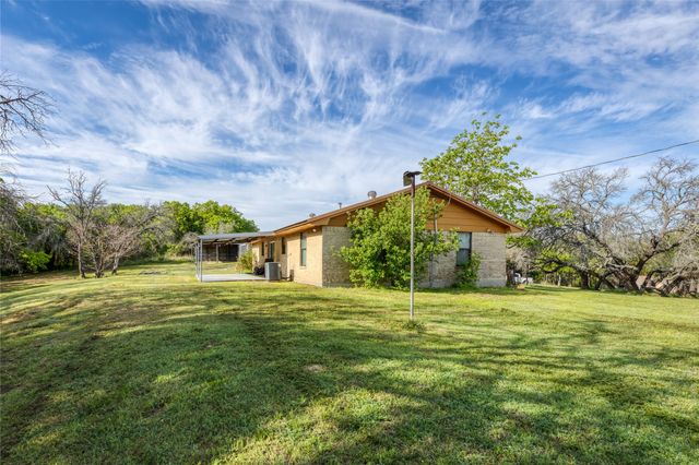 813 County Road 3680, Paradise, TX 76073