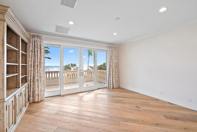 712 Ocean Drive, Juno Beach, FL 33408