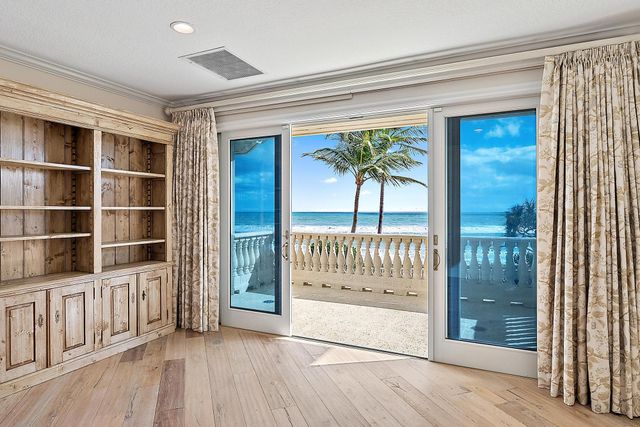 712 Ocean Drive, Juno Beach, FL 33408