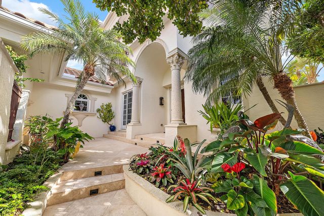 712 Ocean Drive, Juno Beach, FL 33408