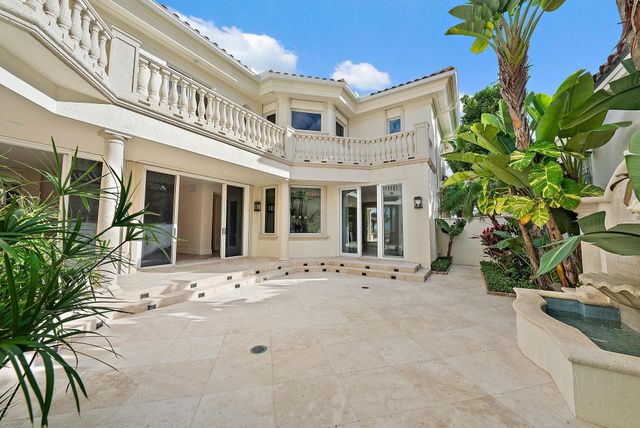 712 Ocean Drive, Juno Beach, FL 33408