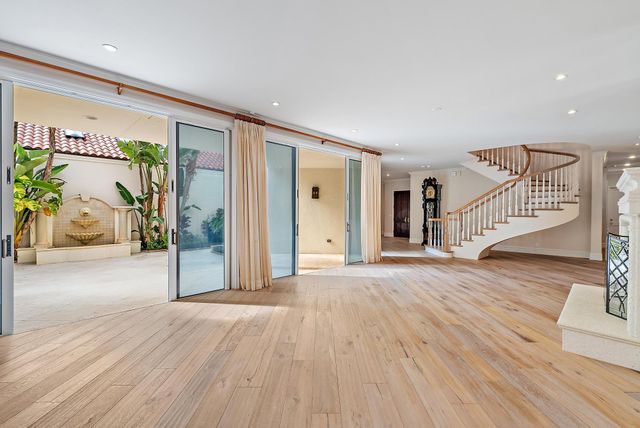 712 Ocean Drive, Juno Beach, FL 33408