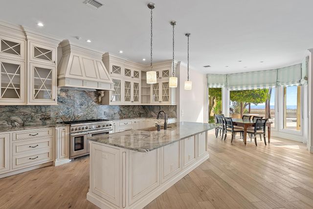 712 Ocean Drive, Juno Beach, FL 33408