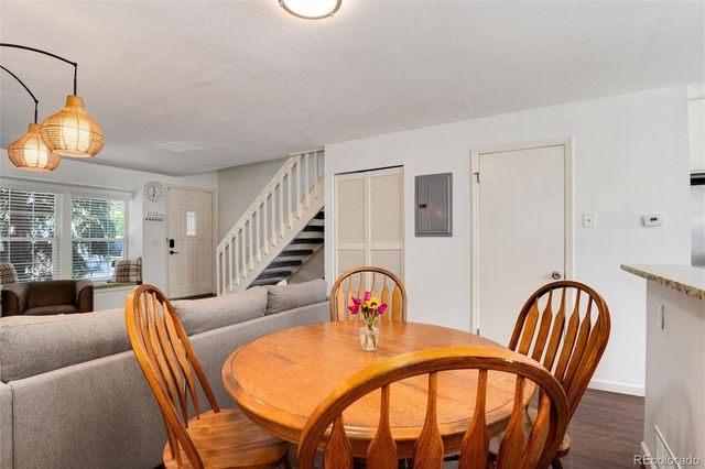 9661 W Chatfield Avenue B, Littleton, CO 80128