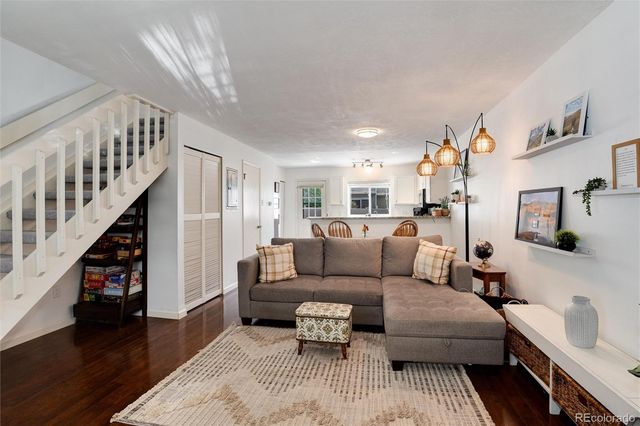 9661 W Chatfield Avenue B, Littleton, CO 80128